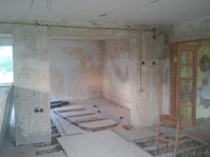 Sena instaliacija 1 / PRIEŠ