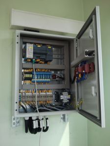 Valdymo skydo surinkimas Valdymo skydo surinkimas